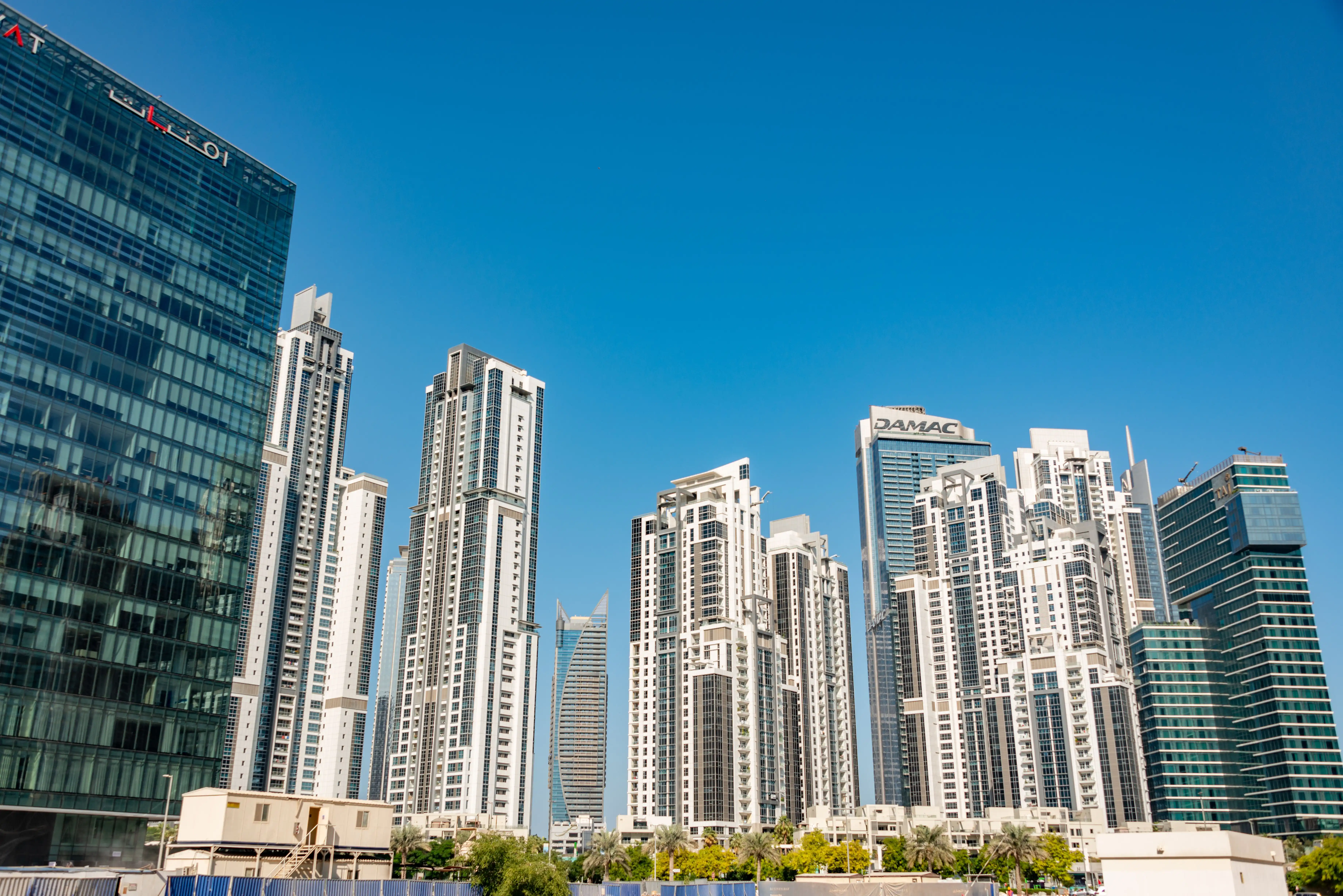 Short-Term vs Long-Term Property Investment in Dubai: Which Is Better?