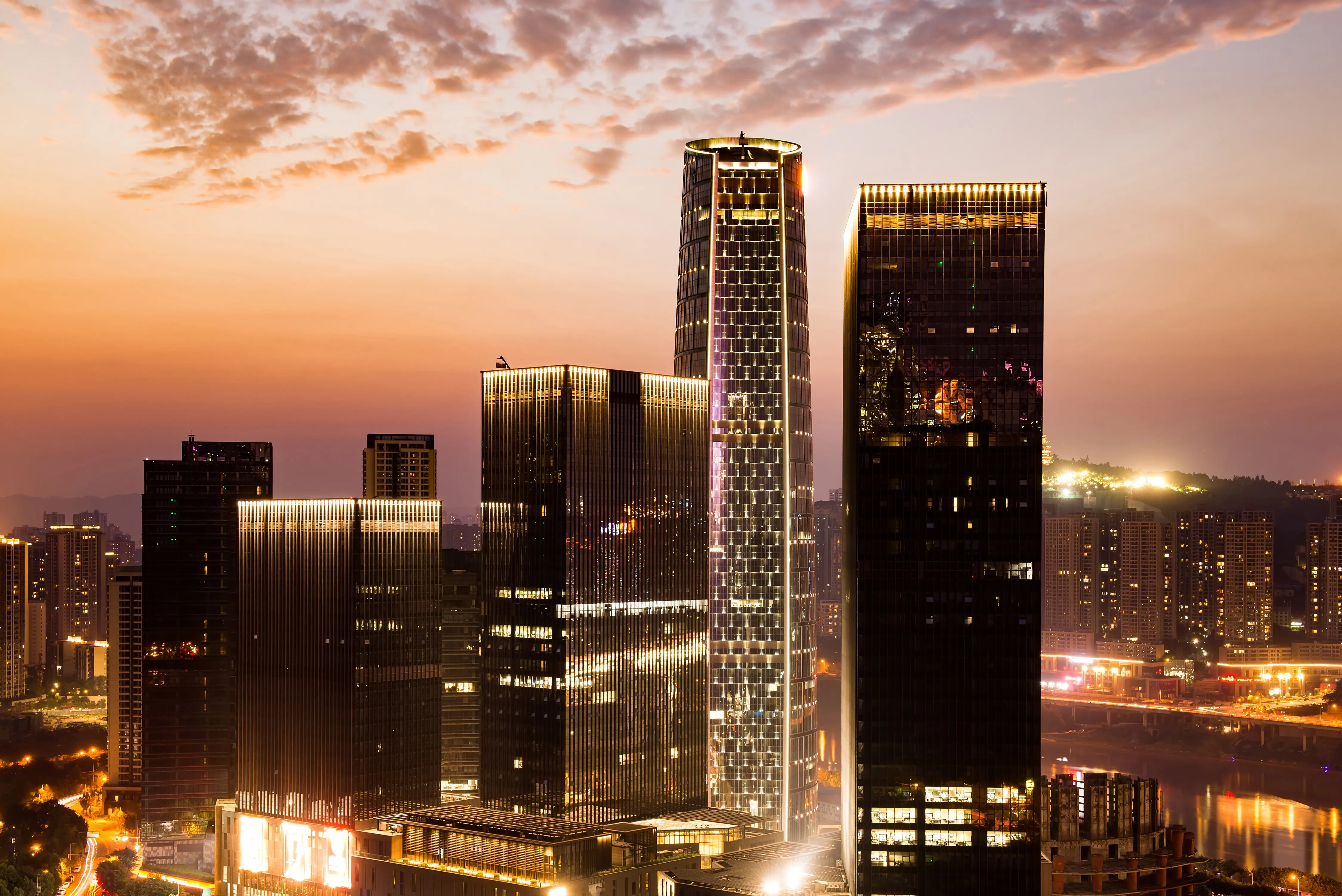 Top Luxury Projects in Dubai Compared for Smart Investors